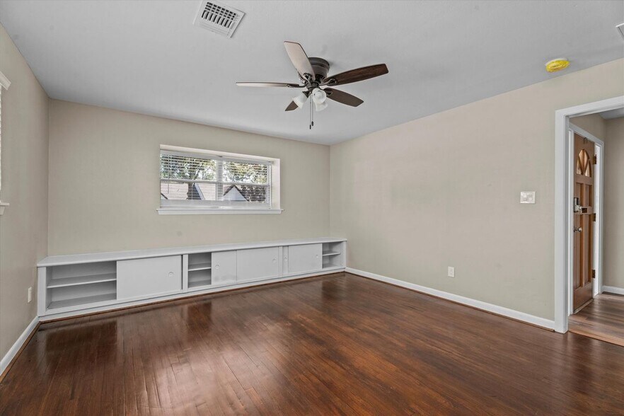 Building Photo - 10030 Haddington Dr