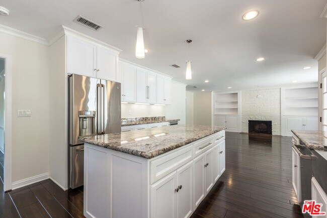 Building Photo - 11339 Thurston Pl