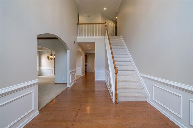 Building Photo - 174 Ennisbrook Dr SE