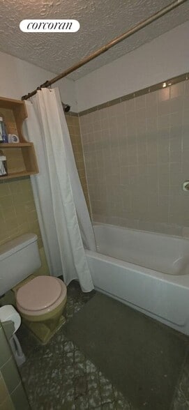 Building Photo - 80 Halsey St