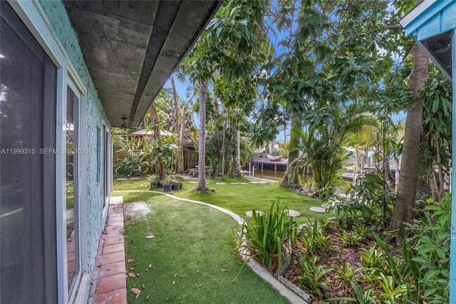 Building Photo - 1137 SW 8th Ave