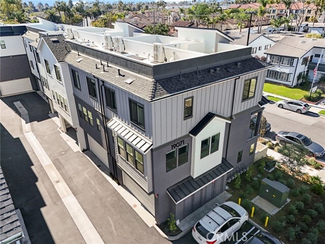 Building Photo - 19071 Main St