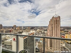 Building Photo - 610 E Market St