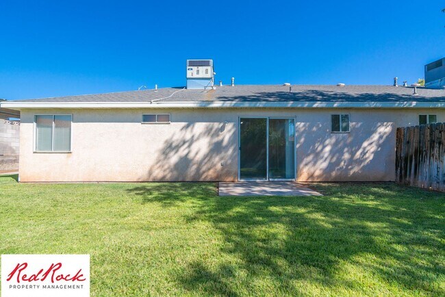 Building Photo - 2620 E 700 N
