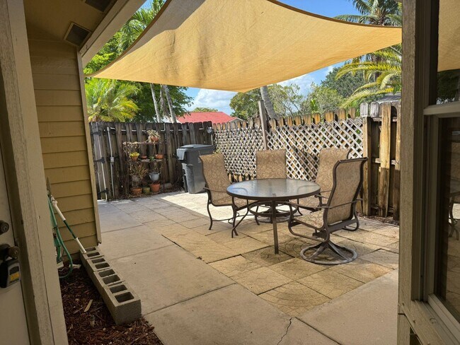 Building Photo - 12718 Westhampton Cir