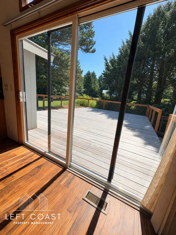 Building Photo - 132 Salishan Dr