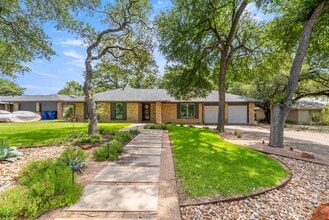 Building Photo - Beautiful 4 bedroom, 2.5 bathroom home in North Austin!!!