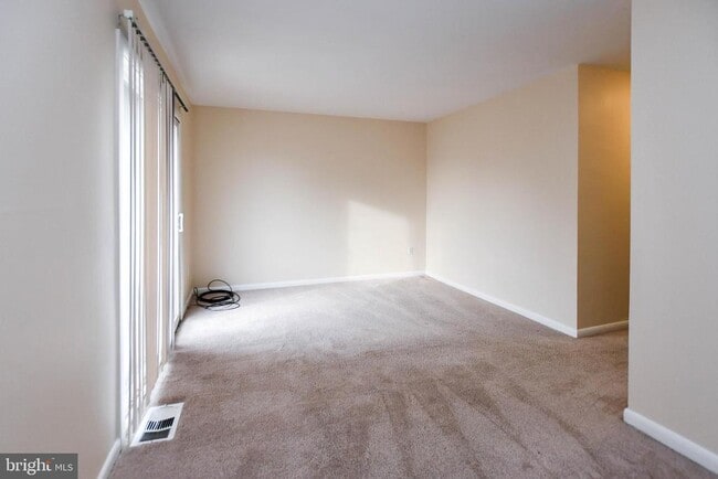 Building Photo - 11482 Laurelwalk Dr