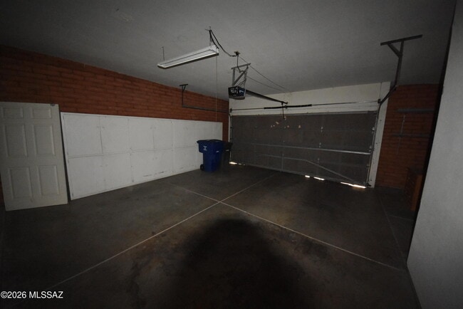 Building Photo - 5120 E Woodgate Ln