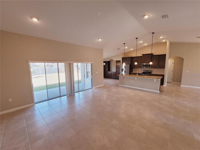 Building Photo - 5 Bowie Pl