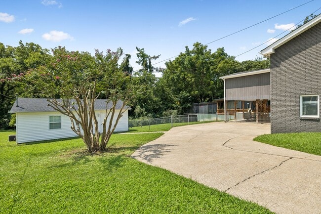 Building Photo - 326 Draper Cir