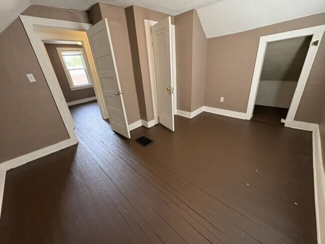 Building Photo - Updated 2-Bedroom Akron Home with Large Detached Garage
