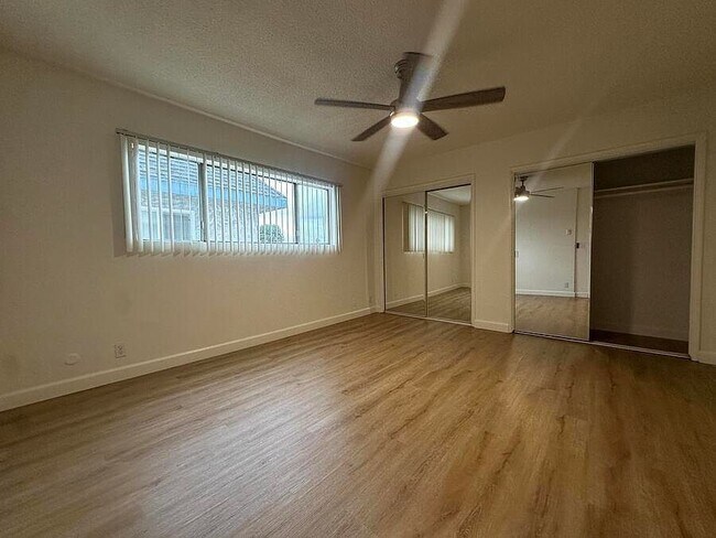 Building Photo - 1432 N Fairfax Ave