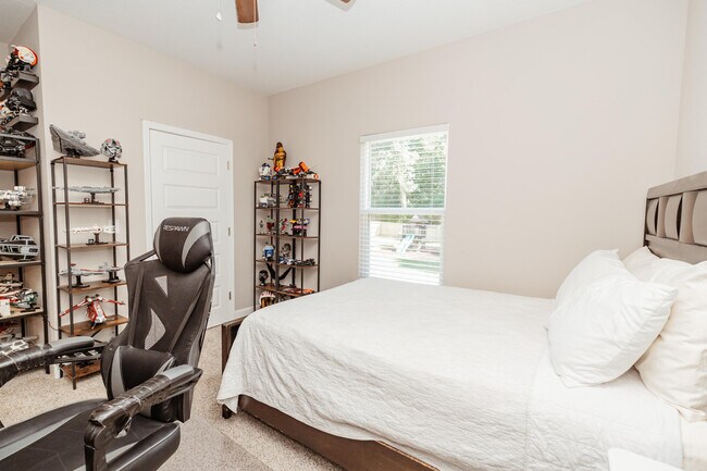 Building Photo - 1512 Long Needle Ct
