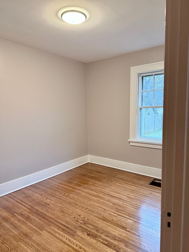 Building Photo - 34 Bakerdale Rd