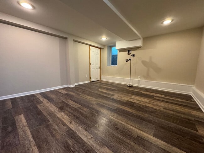 Building Photo - 2096 Randolph Ave