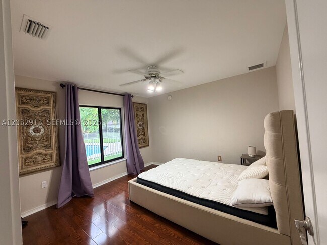 Building Photo - 4999 Chardonnay Dr