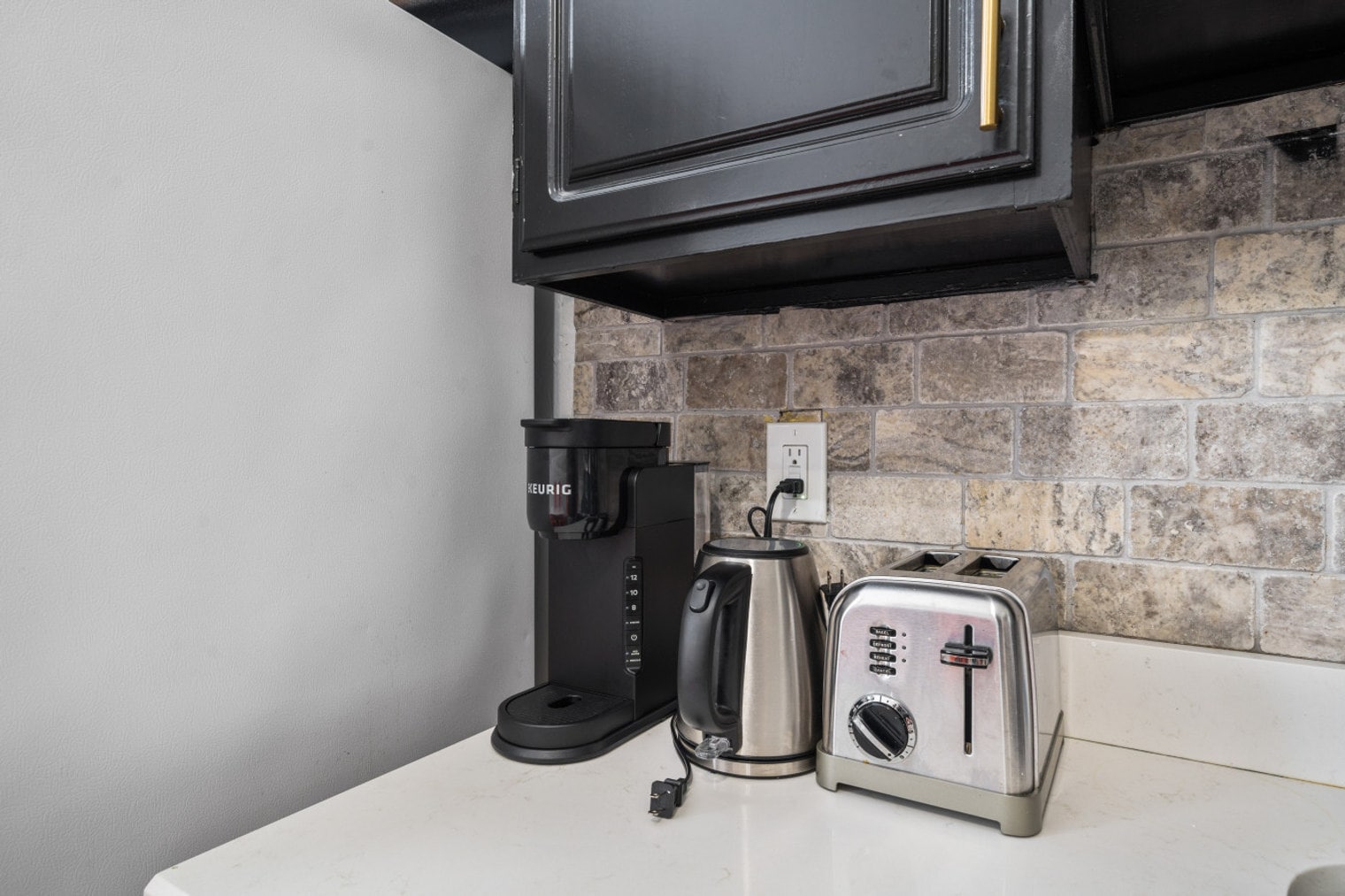 Building Photo - 84 W 42nd St