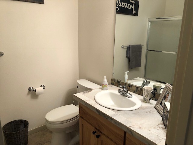 Building Photo - Fully Furnished Home
