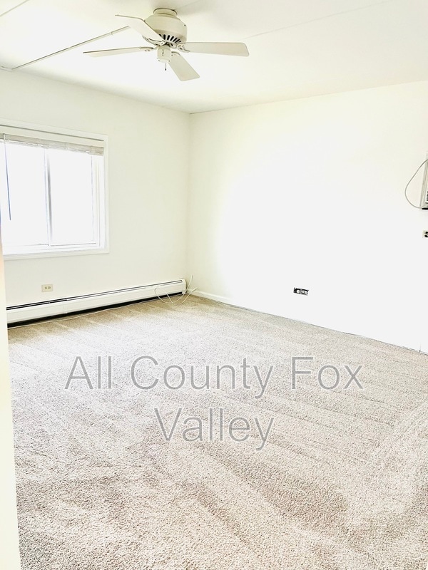 Building Photo - 264 E Bailey Rd