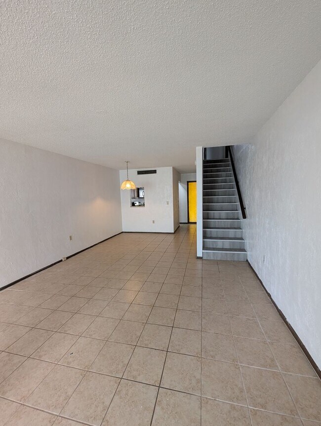 Building Photo - Sparrow 101