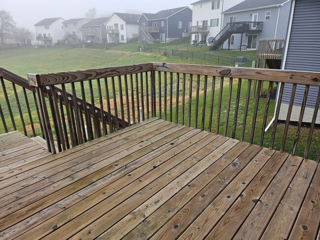 Building Photo - 3 Bed / 2.5 Bath Home in Norwalk. Move-In Special: Get 1 month FREE with an 18-Month Lease!