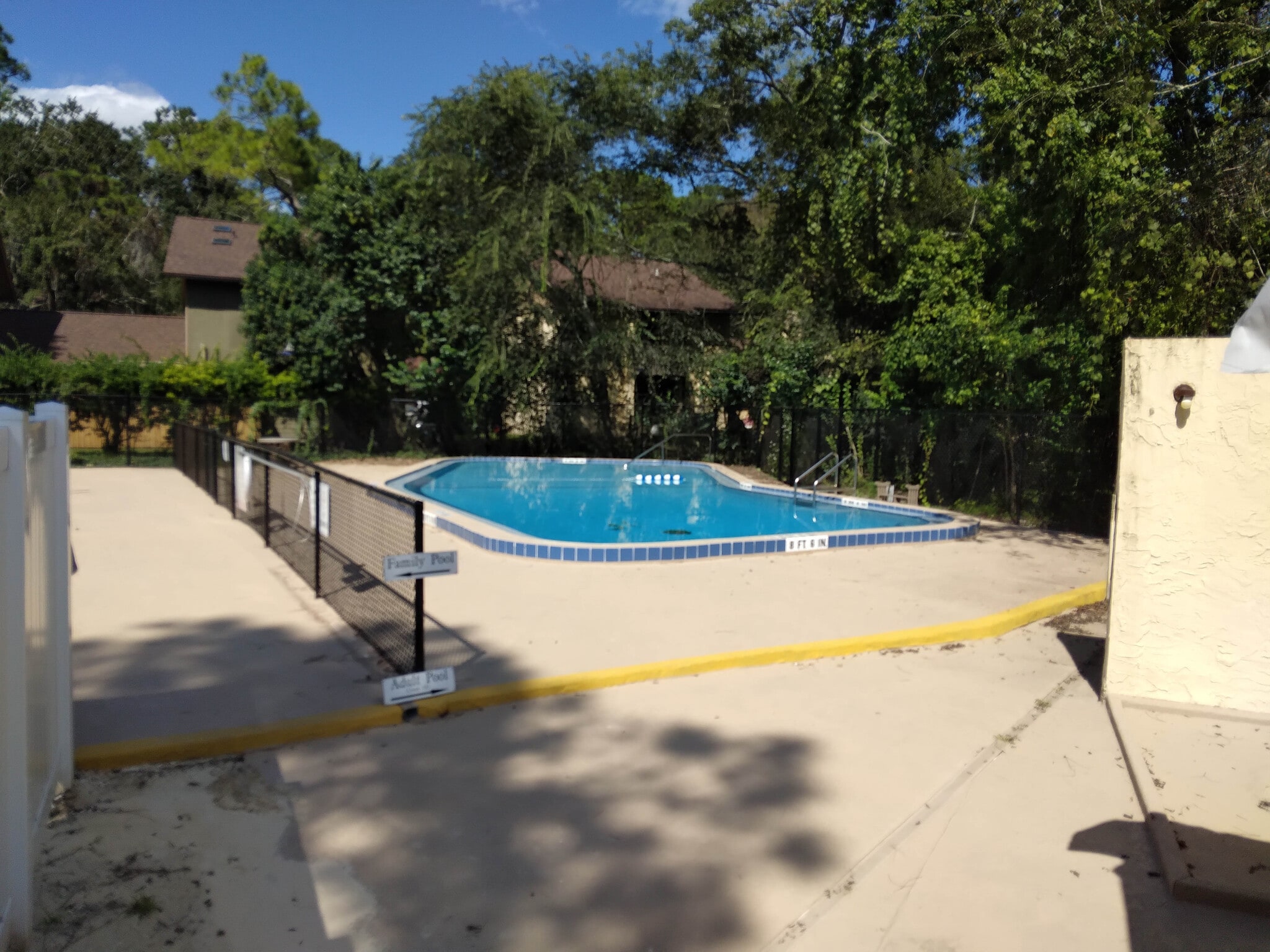 beautiful pool for adults, another pool for families - 4415 NW 41st Plz