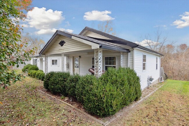 Building Photo - 5695 Hinkley Rd