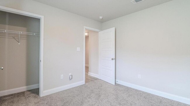 Building Photo - 10125 Willow Leaf Dr