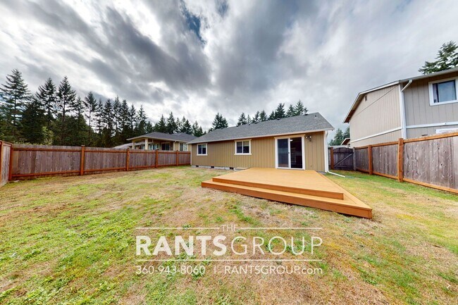 Building Photo - Recently updated home in Beachcrest's quie...