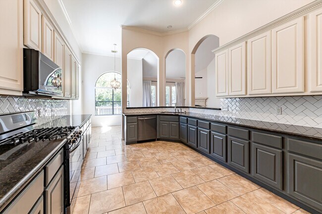 Building Photo - 3517 Oak Landing