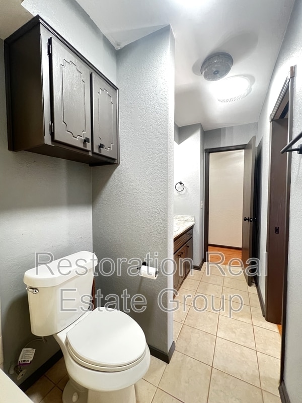 Building Photo - 819 N2964 Rd