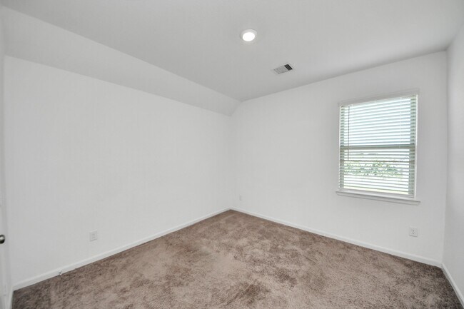 Building Photo - 3007 Velda May Dr