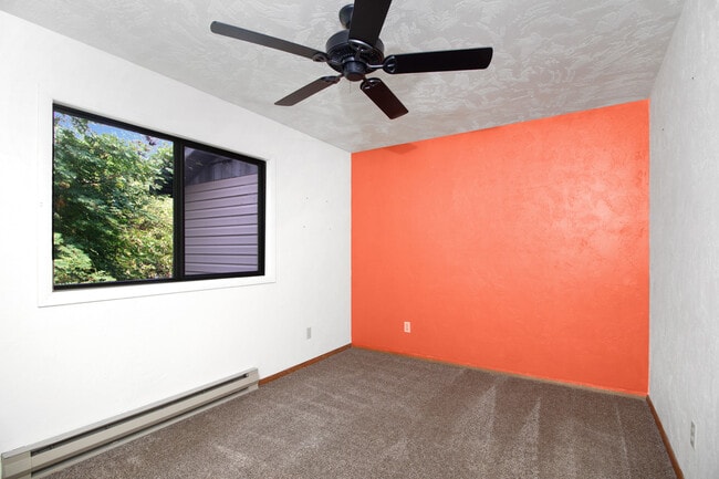 Building Photo - 850 Shenandoah Dr