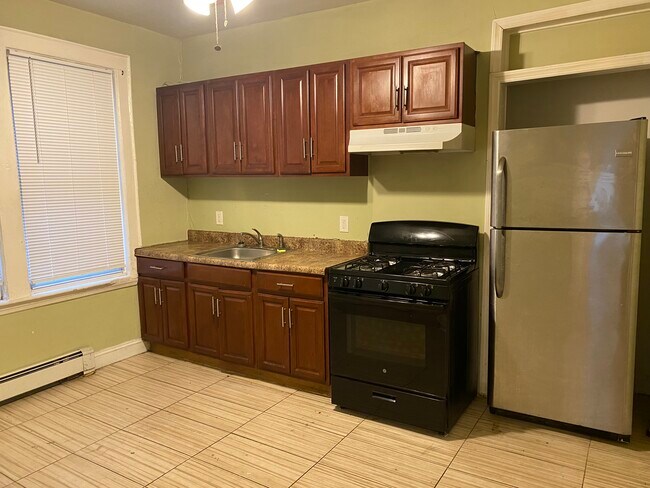 Building Photo - 307 Goldsmith Ave