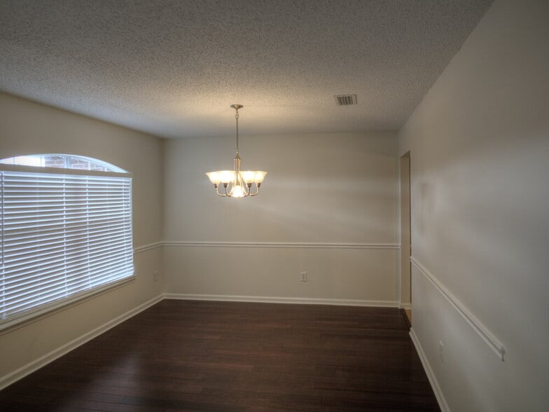 Building Photo - 3794 Blackthorn Ct