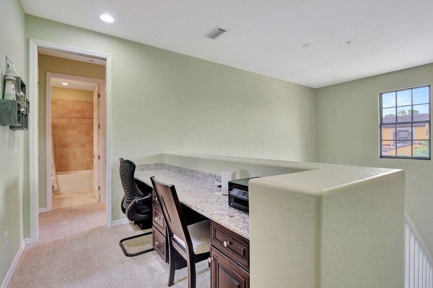 Building Photo - 8753 Melosia St