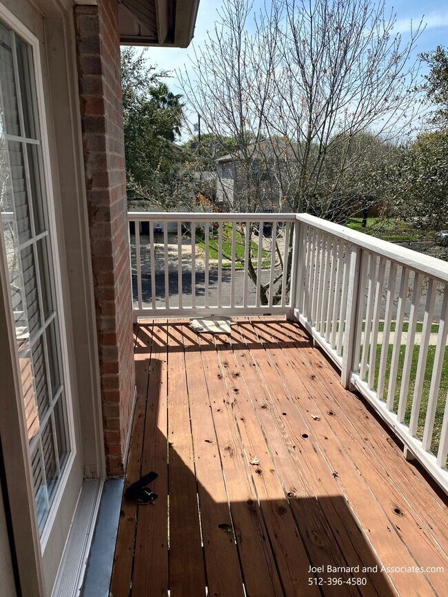 Building Photo - Available July 6: Very Clean, Well Maintai...