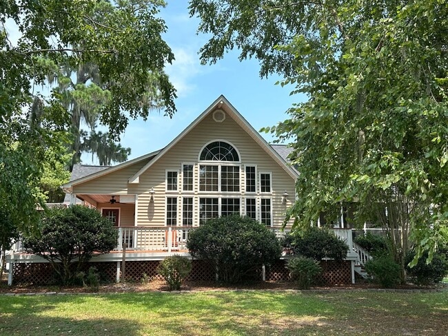 Primary Photo - Beautiful Goose Creek Oasis