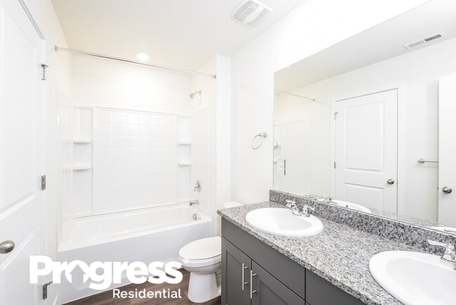 Building Photo - 13438 Oneida Ln