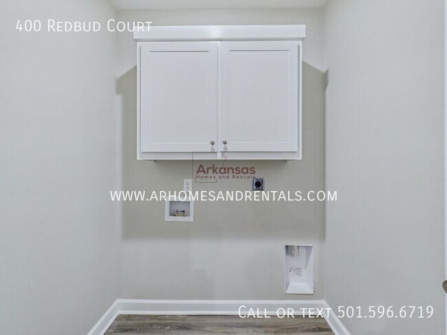 Building Photo - 400 Redbud Ct