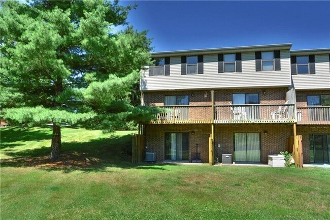 Building Photo - 411 Brookside Ct