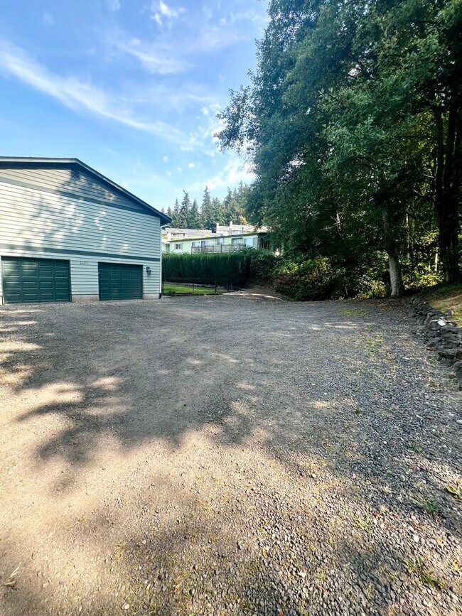 Building Photo - **** Application pending ****