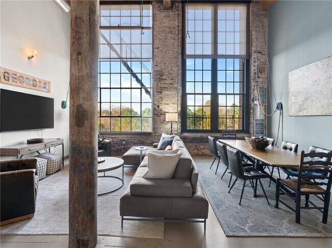 Building Photo - 170 Boulevard NE