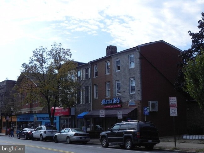 Building Photo - 1 W Henrietta St