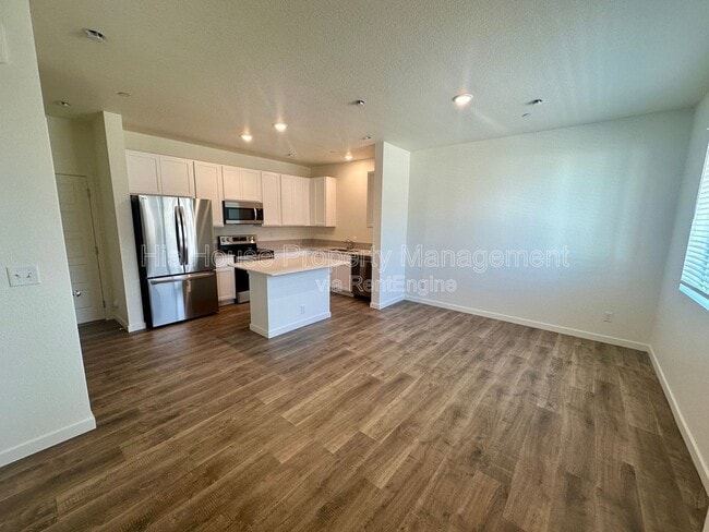 Building Photo - 3957 Pinnacles Ct