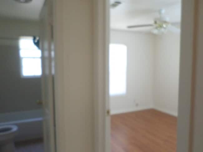 Building Photo - 1811 Poage Ave