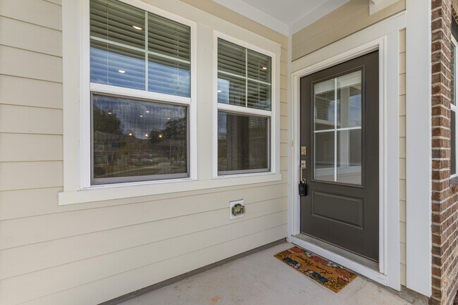 Building Photo - 2466 Hutch Ln