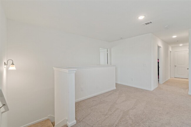 Building Photo - 21568 Rolling Streams Dr