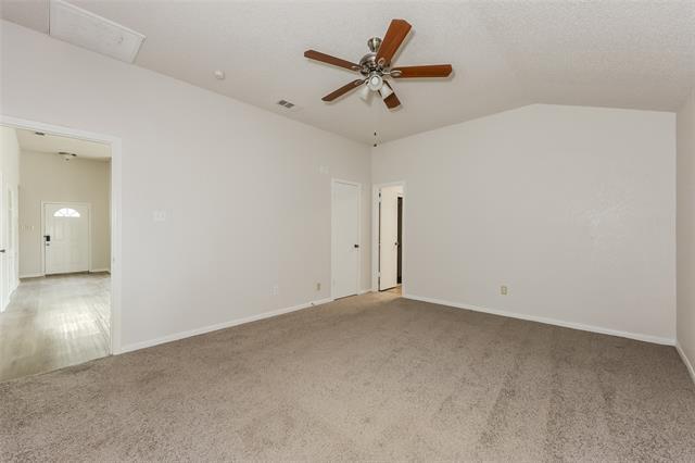 Building Photo - 525 Country View Ln